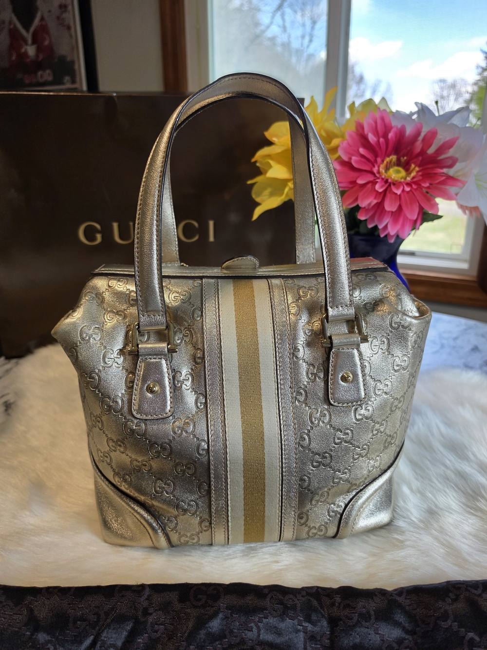 Gucci Treasure Metallic Gold Vintage Jaquard Guccismma Shoulder Bag - Picture 3 of 15